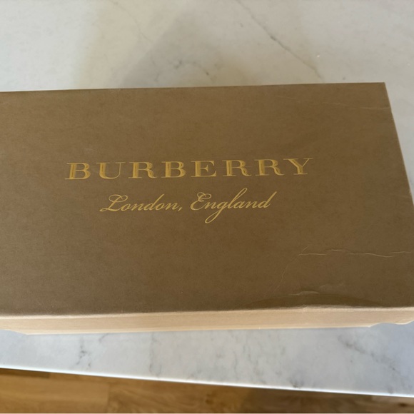 Men’s Burberry Espadrille - Picture 2 of 4